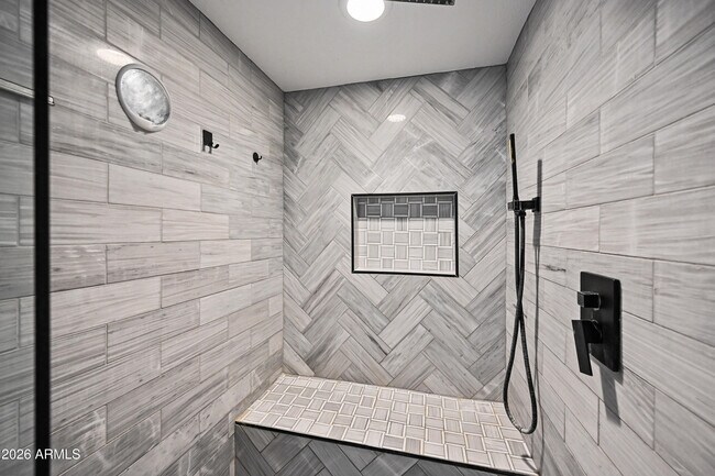 Building Photo - 5998 N 78th St