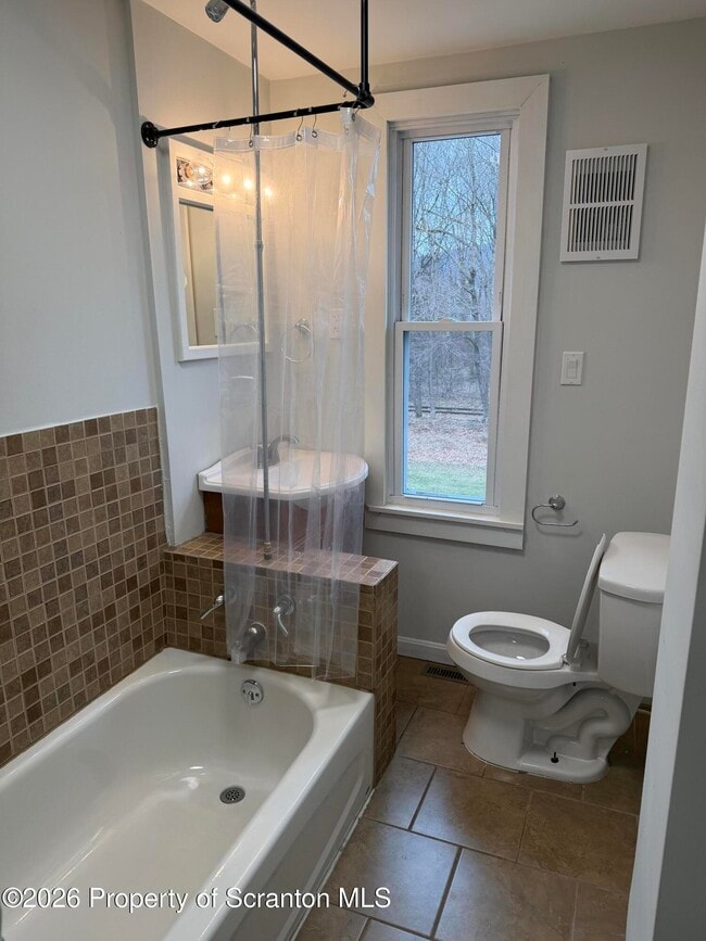 Building Photo - 1154 Murray St