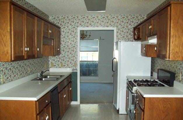 Building Photo - Home For Rent