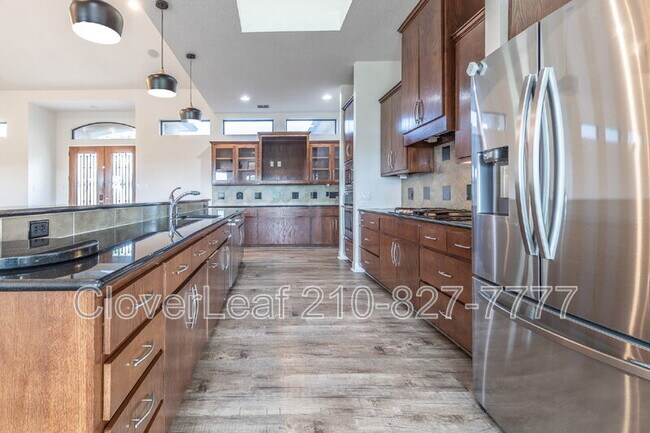 Building Photo - 335 Charon Point