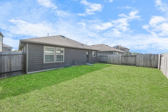Building Photo - 2710 Lapwing Dr.
