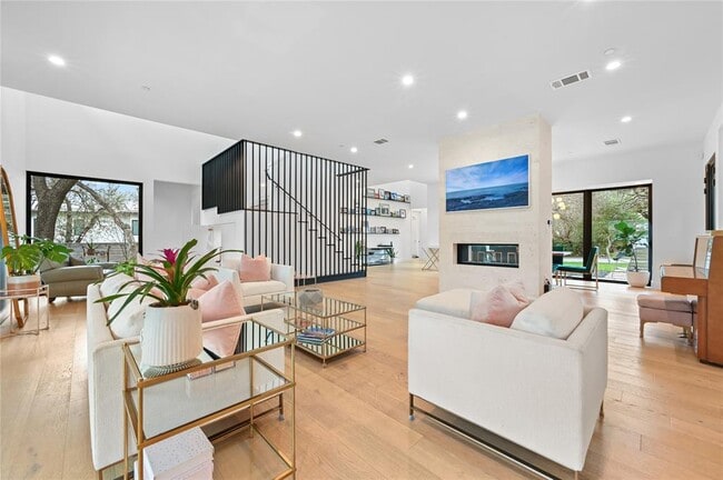 Building Photo - 308 Briarwood Trail