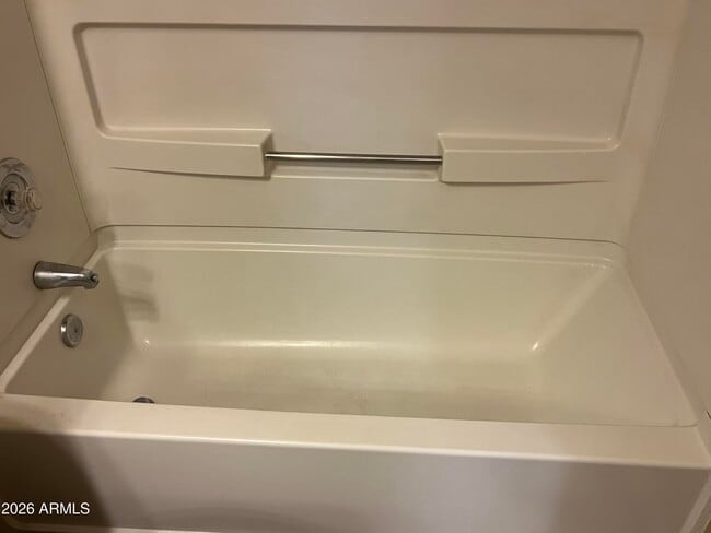 Building Photo - 3921 E Graythorn St