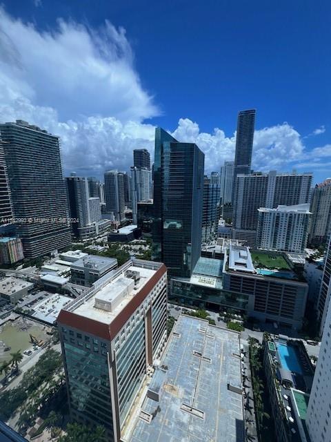 Building Photo - 1435 Brickell Ave