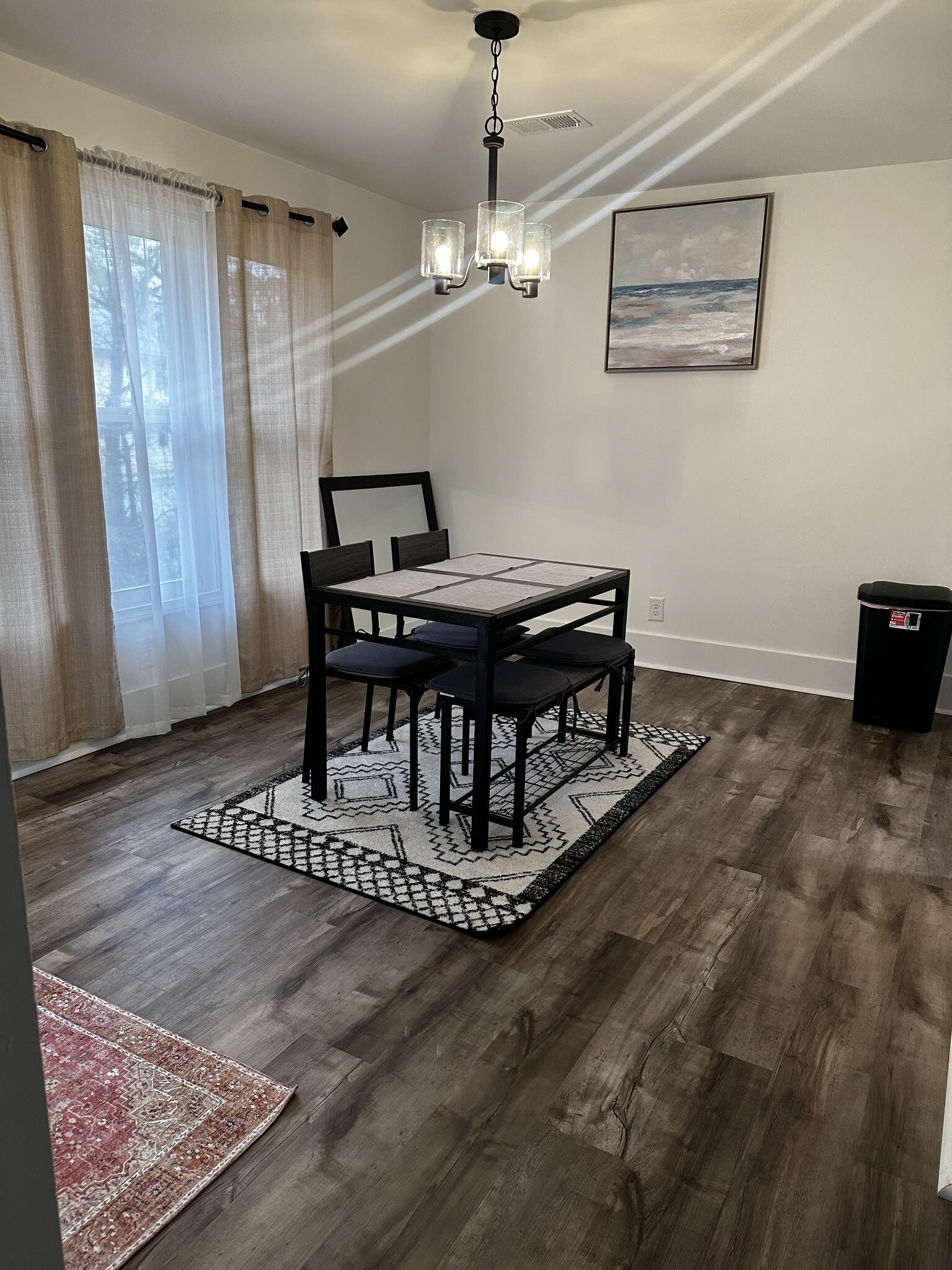 Building Photo - 4013 Hawthorne Cir