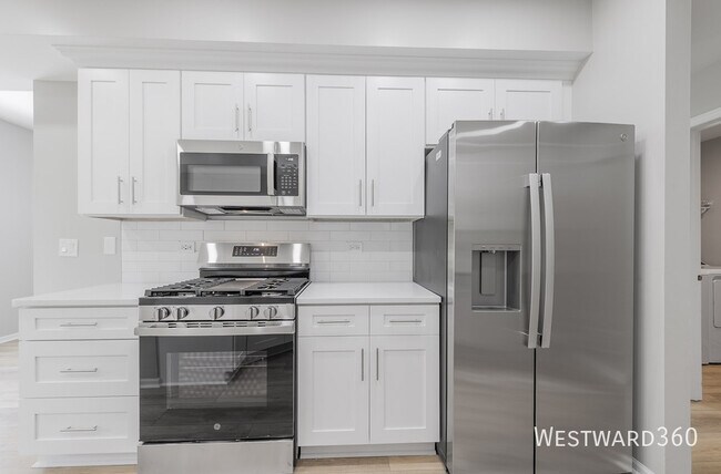 Building Photo - 24821 Gates Ct