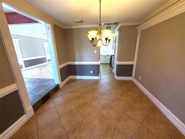 Building Photo - 3751 Pine Cone Trail