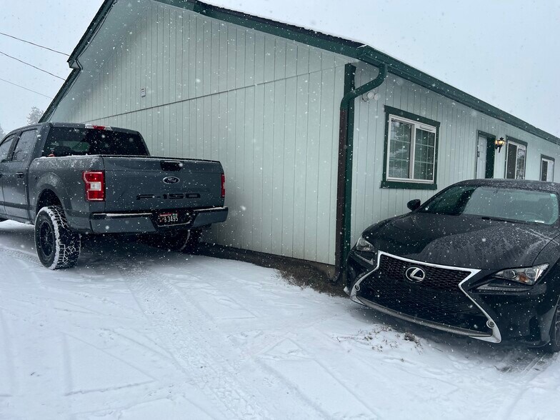 Building Photo - 33 E Lacrosse Ave