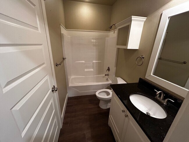 Building Photo - Beautiful three bedroom three-bathroom Napa home