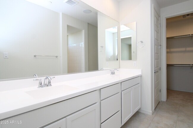 Building Photo - 13769 W Forest Pleasant Pl