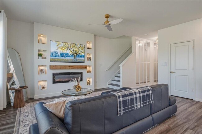 Building Photo - 232 Waterbuck Lp