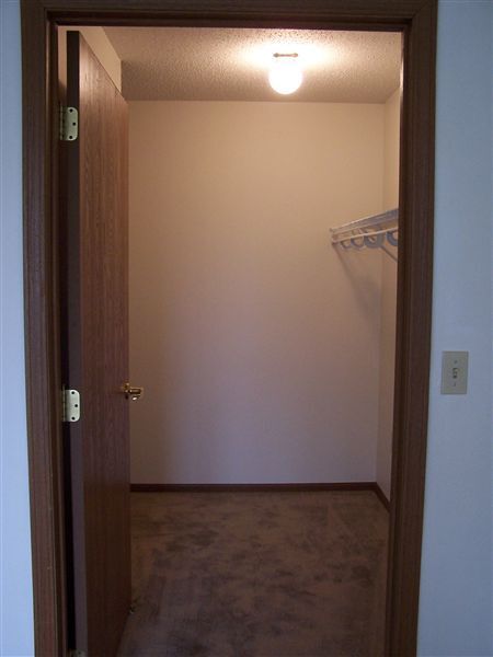 Building Photo - 2700 Marfitt Rd