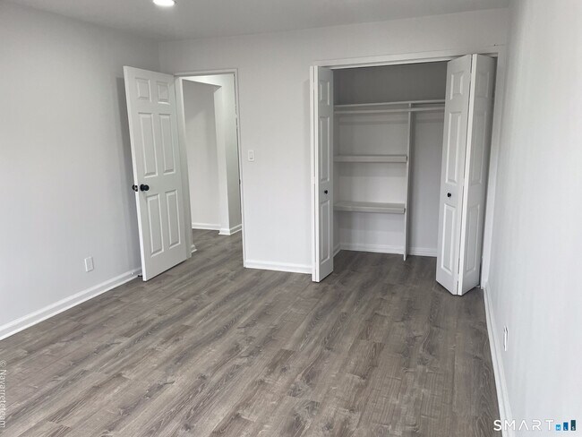 Building Photo - 6 Revere Dr