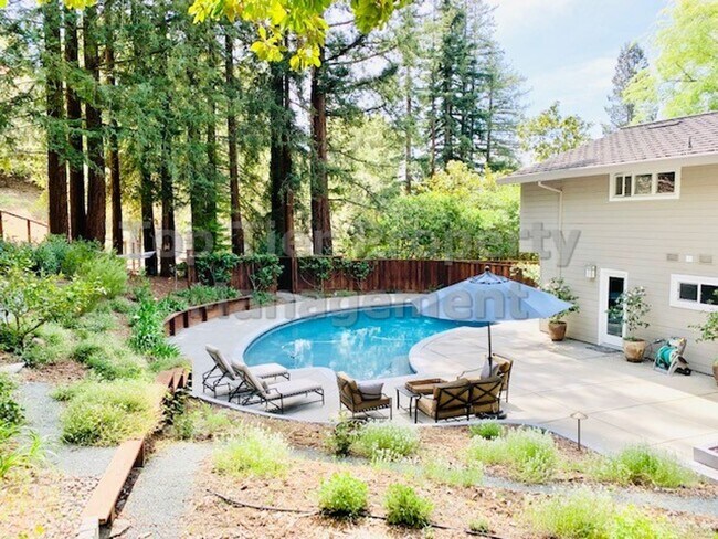 Building Photo - Stunning 4 Bed/3 Bath (plus Office), 3,230 Sqft single-family house at end of cul-de-sac and on l...