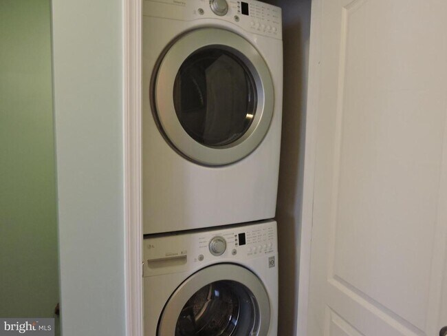 Building Photo - 20772 Brunswick Ln