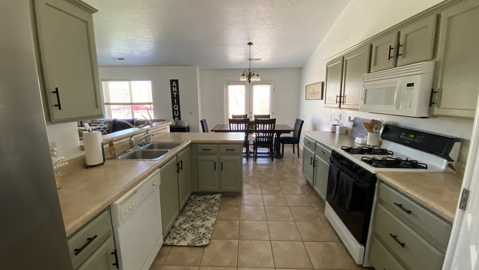 Building Photo - 1409 Northern View Dr