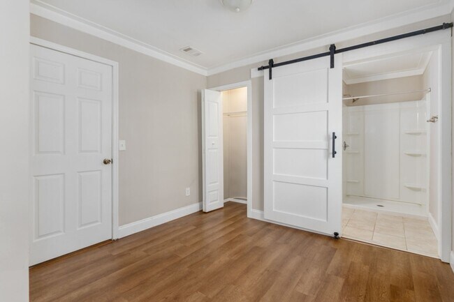 Building Photo - Beautifully updated, all-brick home locate...