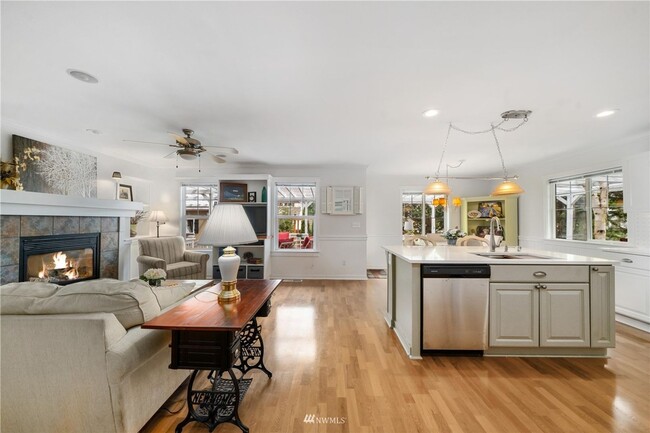 Building Photo - Spacious 5-Bedroom Home with Backyard Oasi...