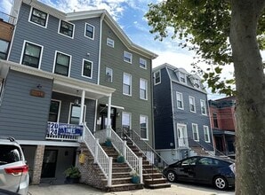 Building Photo - 22 Magnolia Ave