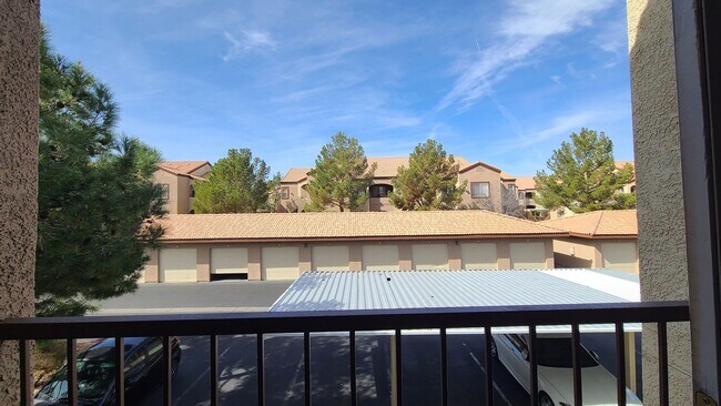 Building Photo - 2 Bedroom Condo located in Southwest Las Vegas
