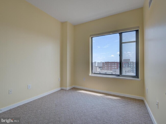 Building Photo - 475 K St NW