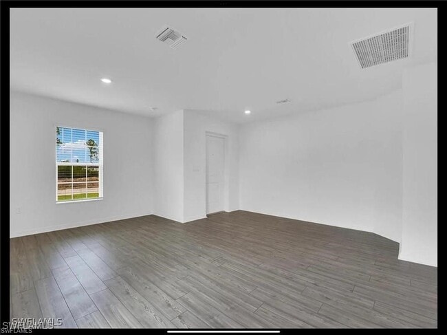 Building Photo - 184 Yager Cir
