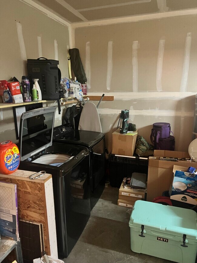 Building Photo - 232 Poplar St