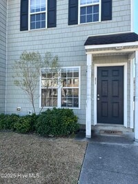 Building Photo - 211 Bridgewood Dr