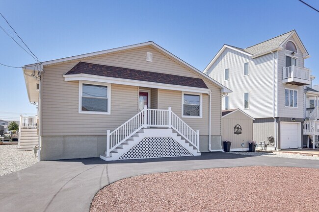 Building Photo - 1404 Hilo Bay Dr