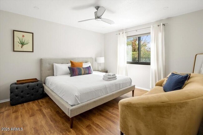 Building Photo - 6547 E Voltaire Ave