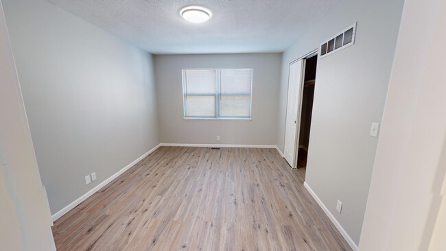 Master Bedroom - 1307 Cynthia St