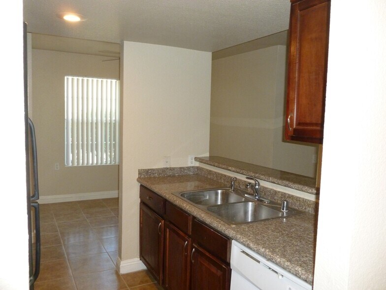 Building Photo - 2801 N Rainbow Blvd