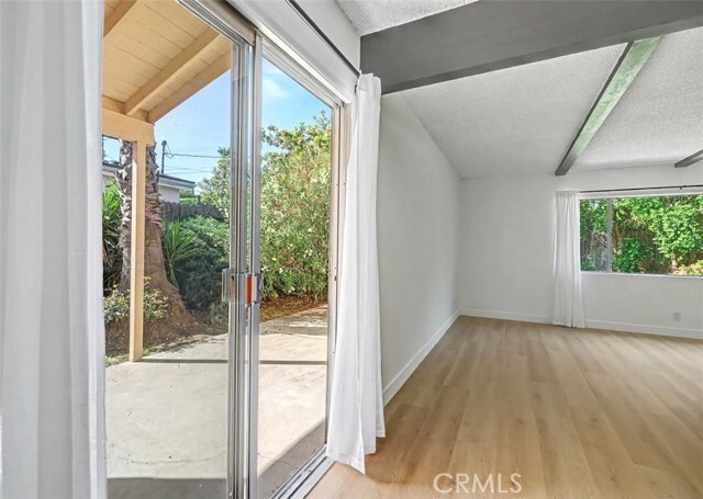 Building Photo - 4413 Canoga Dr
