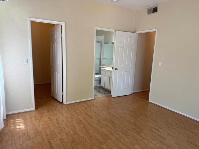 Building Photo - 7815 Canyon Meadows Cir