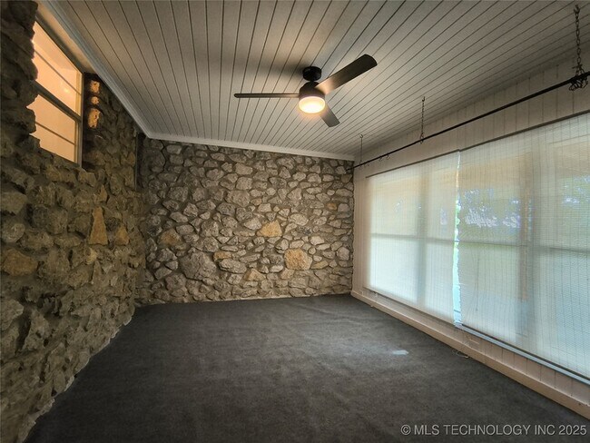 Building Photo - 16012 S Elwood Ave