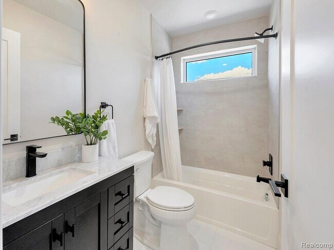 Building Photo - 741 Smart Town Dr