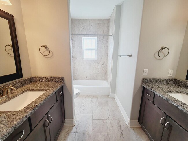 Building Photo - 2508 Goldenrod Wy