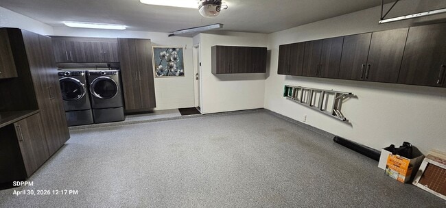 Building Photo - SAN DIEGO / BAY HO - Remodeled Nice 2 Bedroom & 2.5 Bath Townhouse.  AVAILABLE NOW!
