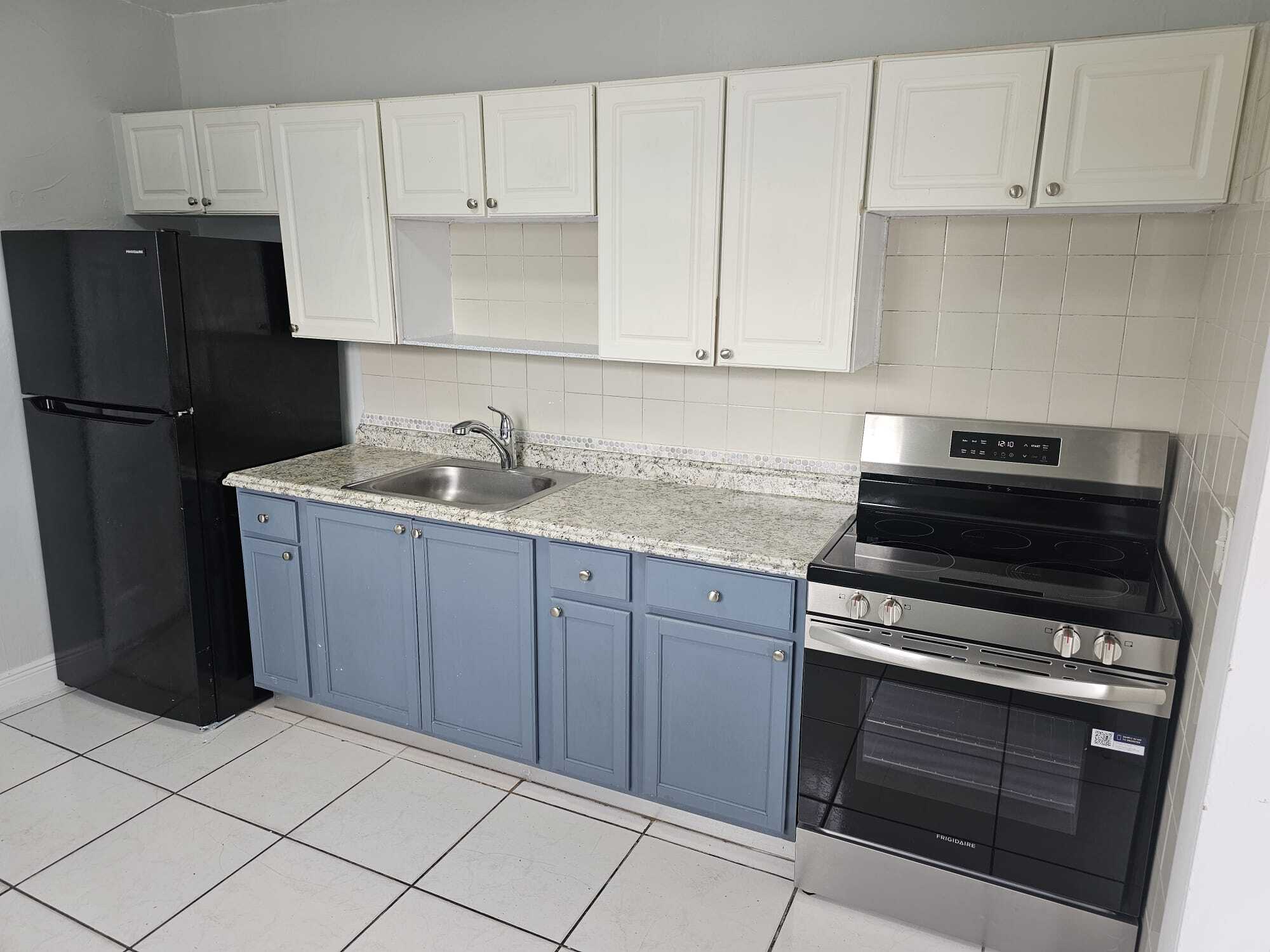 Building Photo - 1240 Rutland St