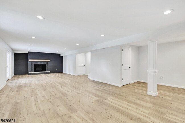 Building Photo - 136 Carlough Rd