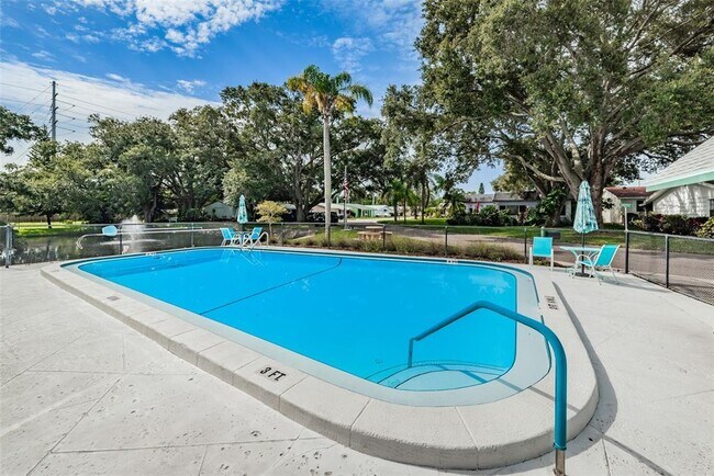 Building Photo - 1000 Crane Ct