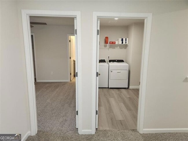 Building Photo - 235 Vly Oak Dr