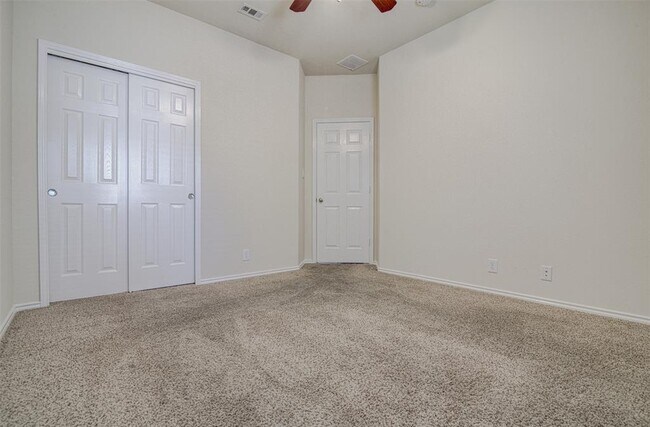 Building Photo - 1610 Greenside Dr