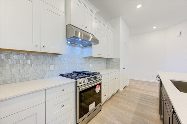 Building Photo - 30347 Tall Fescue Dr