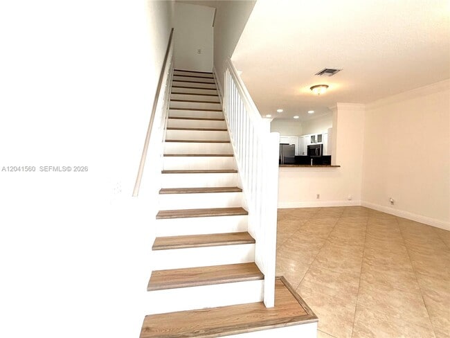 Building Photo - 2560 Cordoba Bend