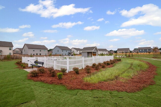 Building Photo - 2106 Cadenza Cir