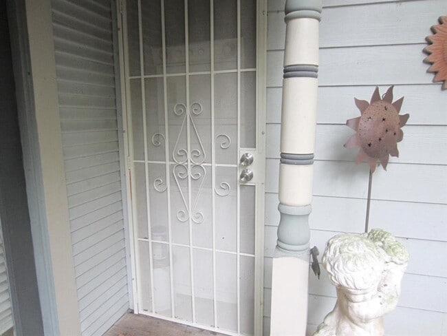 Building Photo - 1407 Nevada St