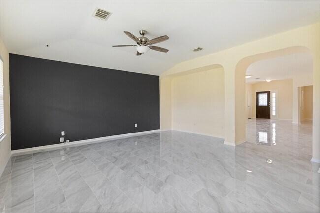 Building Photo - 7710 Sapulpa Ln