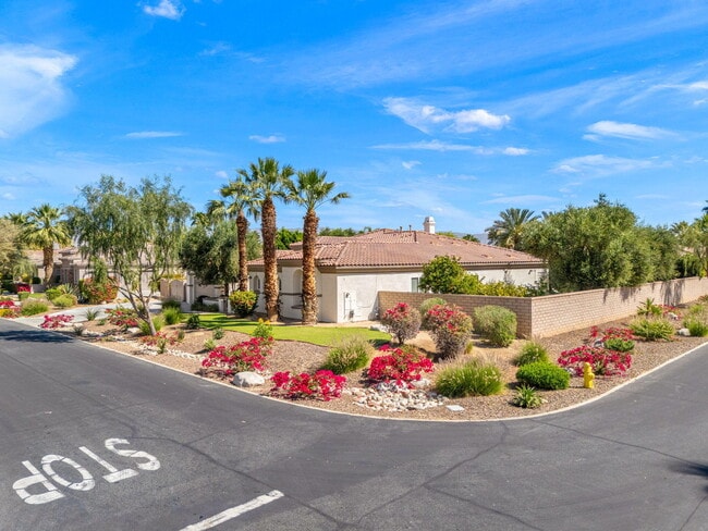 Building Photo - 49392 Hohokam River St