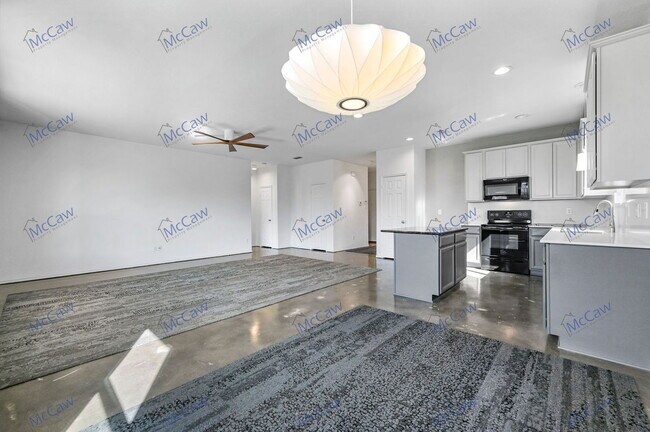 Building Photo - 2424 Bermont Red Ln